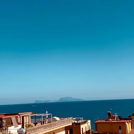 Amazing Modern Penthouse With Stunning View Appartement Pouzzoles